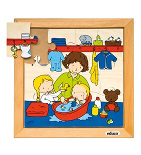 Puzzle pentru bebelusi - luand o baie.